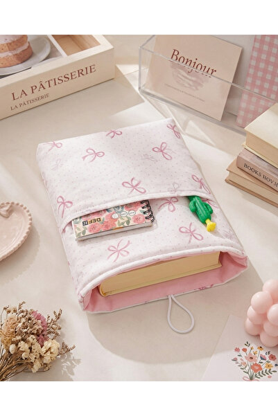 Pembe Fiyonklu Elyaf Dolgulu Kumaş Kitap ve Tablet Kılıfı – Hediyelik Ön Cepli Koruyucu Kılıf (22x28 cm)