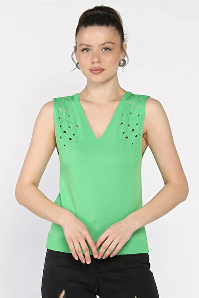 TOZLU Women's V-Neck Zero Sleeve Knitwear Blouse (Available in S, M, L)