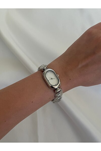 Kadın Gümüş Oval Beyaz Kadranlı Taş Detaylı Bileklik Tasarım Çelik Kordon Analog Quartz Kol Saati