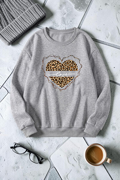 trendypassion Unisex Leopard Patterned Heart Printed Crew Neck Sweatshirt