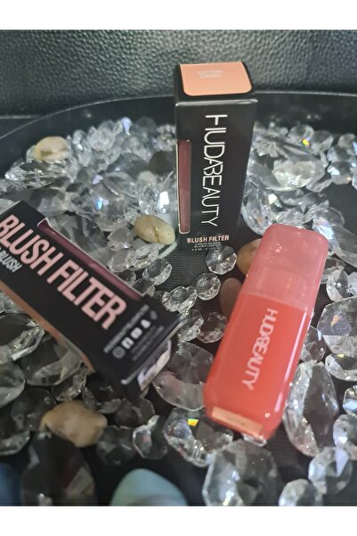 HUDA blush