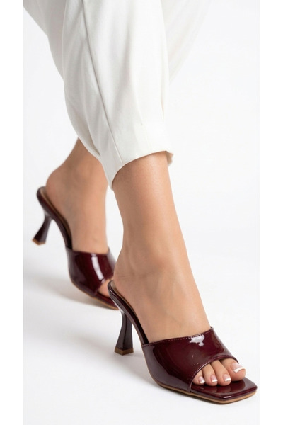 Lavish Gold Redi Burgundy Patent Leather Heeled Slippers