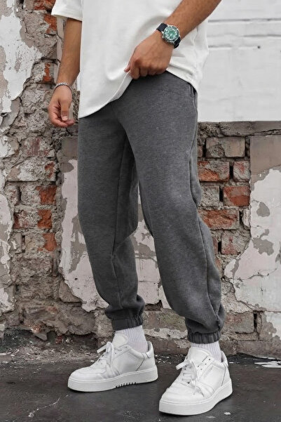 INFLUYENTE Men's Winter Relaxed Fit 3-Thread Sweatpants with Elastic Waist an...