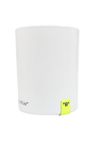 Off-White Solution Lumânare parfumată Off-White, „B” Blazing Wood, 200 g