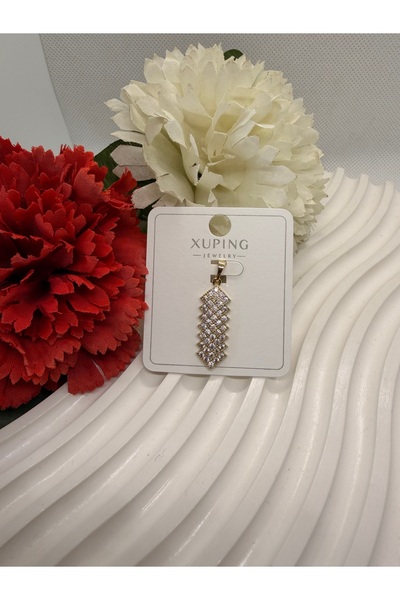 XUPING JEWELRY 14K RENGİ ZİRKON TAŞLI PİRAMİT ÇELİK KOLYE UCU