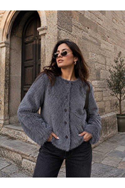 ŞIK VE MUTLU Midi Fur Coat with Scarf Accessory
