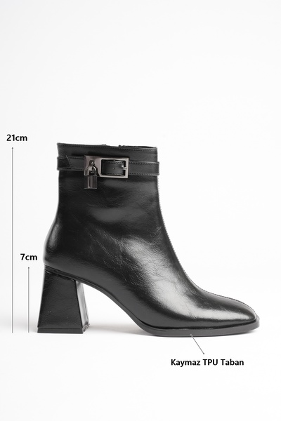 Griffa Shoes Women's Black Buckle-Strapped Thick-Heeled Square-Toe Boots & Booties