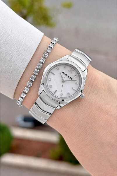 Daniel Klein Metallic Color 30 mm 2 Year Warranty Women's Wristwatch