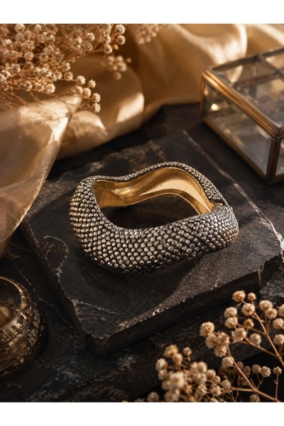 Liacharm Black Stone Wavy Design Cuff Bracelet - Gold Plated Luxury Women's J...