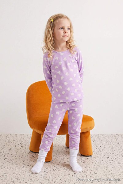 TRENDYOLKIDS Lila, weich strukturiertes Baumwoll-Pyjama-Set mit Herz-Print fü...