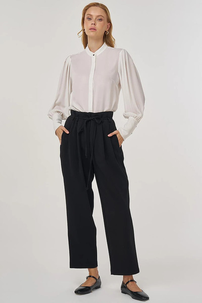 Kayra Pleated Lace Belted Pipe Leg Trousers Black