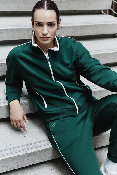 TOMMY LIFE Pine Green Compact Cotton Thick Smooth Textured Stand Collar Overs...