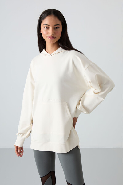 TOMMY LIFE Ekru Balon Kol Yazı Nakışlı Kadın Oversize Tunik Sweatshirt - 97163