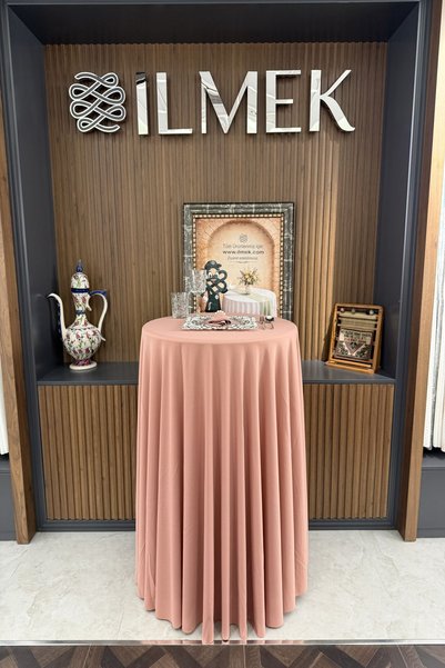 ilmek مفرش طاولة بيسترو بدون حواف من ديرتسيز سيربي |   حفل زفاف، مناسبة اجتماعية، تنظيم، مفرش طاولة كوكتيل