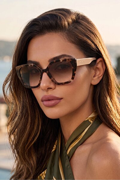 Prada Kadın Güneş Gözlüğü Uv400 52-18-140 NT26700324