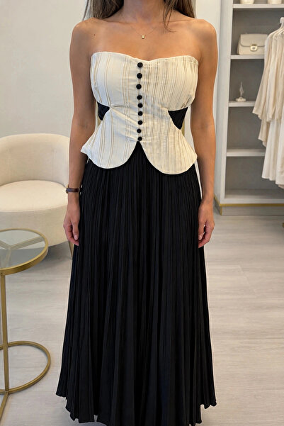 SHIN Butik Ekru Siyah Kontrast Detaylı Straplez Pileli Büstiyer Crop Top