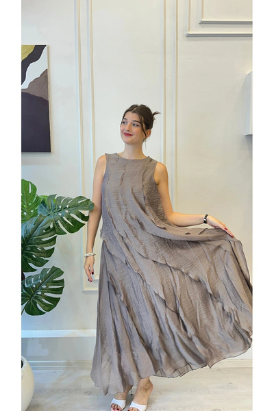 SHIN Butik SHIN Asimetrik Volan Detaylı Dökümlü Maxi Elbise