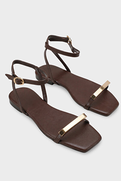 Capone Outfitters Nadean Flat-Toe Metal Single Strap Flat Heeled Women's Sandals