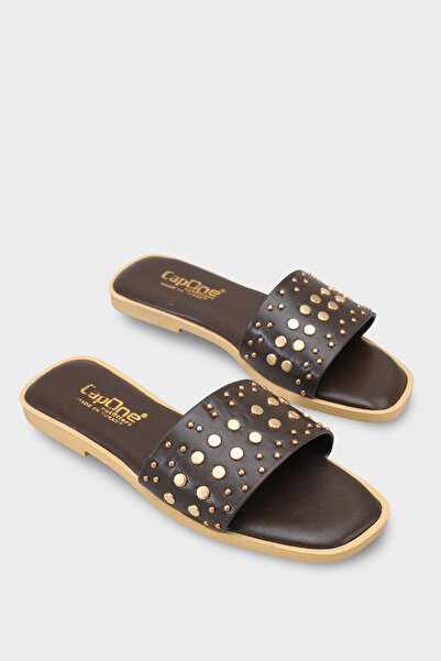 Capone Outfitters Women's Short Heeled Slippers with Metal Look Accessories a...