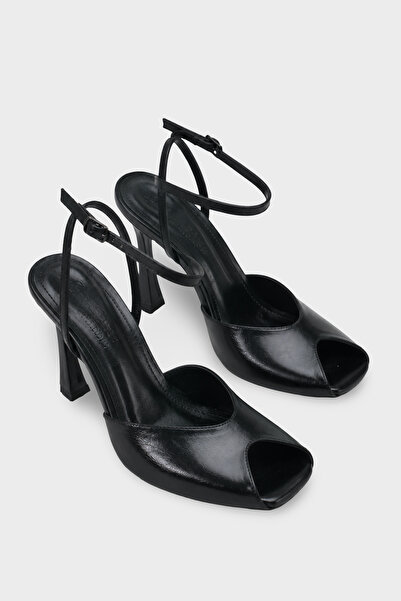 Capone Outfitters Serena Women's Shoes