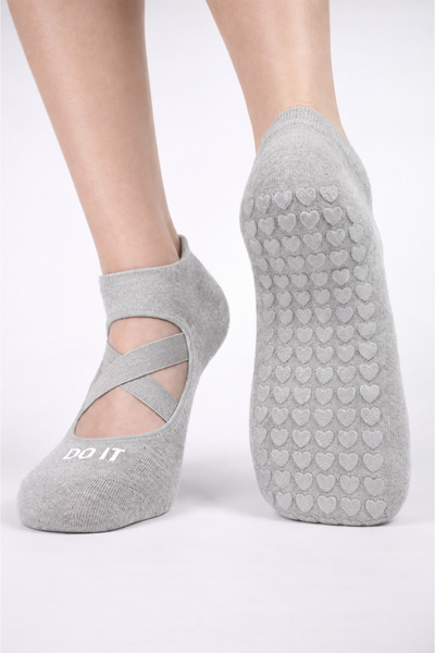 MERTİNWORLD SOCKS Gri Pilates Yoga Patik Kaydırmaz Taban Çorap