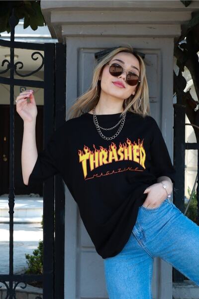 FUWEAR Υπερμεγέθη μαύρο μπλουζάκι Unisex με σχέδιο Trasher Magazine