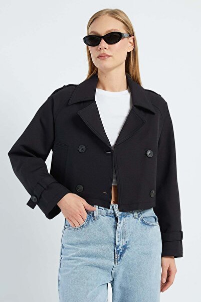 Fulla Moda Double-Breasted Collar Double-Pocket Crop Trench Coat
