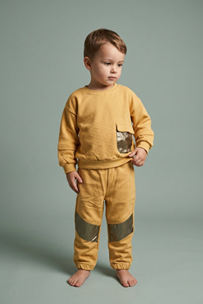 zumino Boy's Shiny Pocket Detailed Elastic Cuffed Tracksuit Set