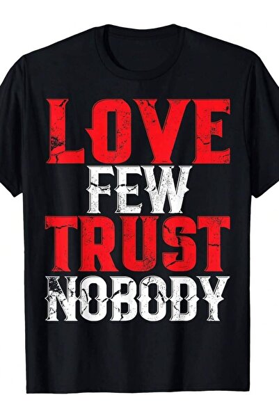 Generic تي شيرت ريترو أوربان هيب هوب بطباعة جرافيكية بعبارة "Love Few Trust N...