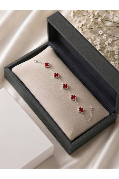 keskin silver Lüks ve Zamansız Şıklık Kırmızı Yonca Bileklik