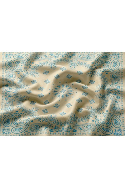 Materia شال عرقي بنمط باندانا 85x85