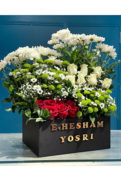 TagerElSaadah Luxury natural flower bouquet arrangement in an elegant gift box