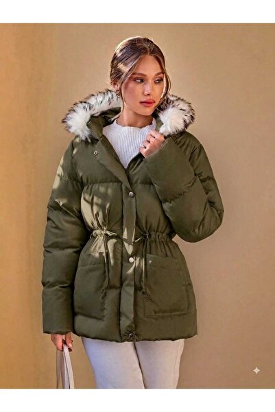 ALANOVA FASHION KADIN CEP DETAYLI KÜRK KAPUŞUNLU SU İTİCİ MİKRO KUMAŞ MONT