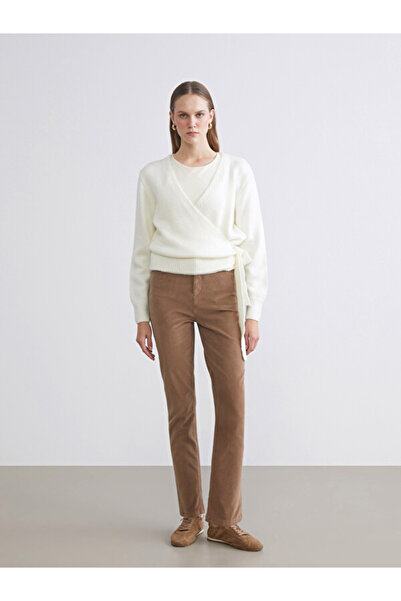 LC Waikiki Esvab • Modern & Distinctive Slim Fit Velvet Women's Trousers