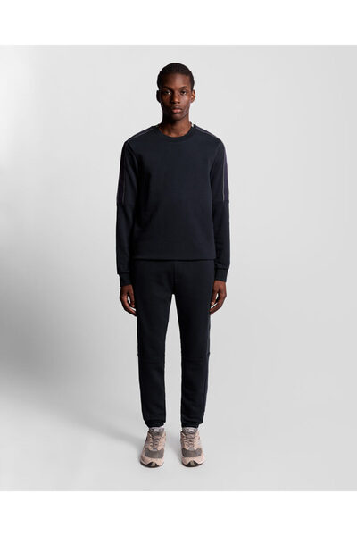 Lyle & Scott Regular fit jogger sweatpants with elastic cuffs
