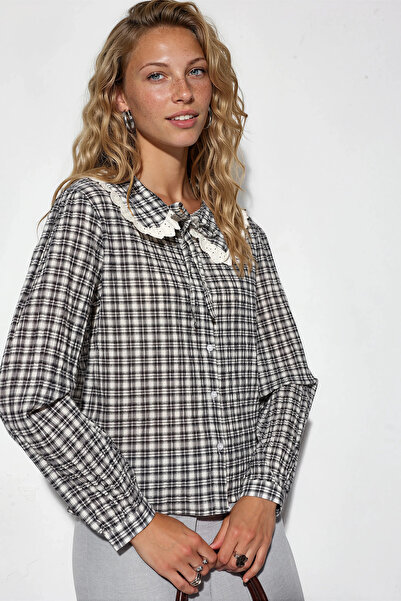 Merterium Women's Lace Collar Plaid Shirt 1507 - Black