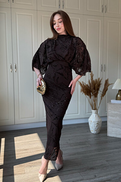 Dilay Gökoğlu Butik Midi Brown Dress with Cape Sleeve Detail and Glitter Pattern