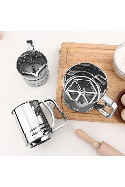 Kmt Style Flour sieve with manual mechanism, dimensions 10cm × 13cm, made of ...