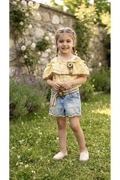 Sinem Çeyiz Ünaysi 2067 Yellow Madonna Collar Ruffle Blouse Belted Shorts Set