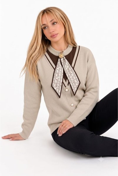 ZERELLE COLLECTİON Women's Beige Knitwear Scarf Detailed Buttoned Sweater