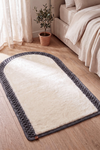 Merplush Mihraplı Peluş Seccade 75x130 cm Süet Taban Yıkanabilir Yumuşak Nama...