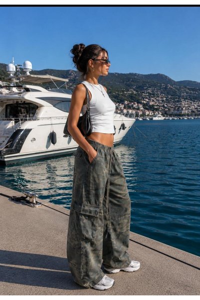 eyonnwear بنطلون كارجو نسائي واسع الساق بنمط Y2K فضفاض للغاية بنمط التمويه