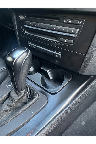 BMW E90 / E91 / E92 / E93 Uyumlu Özel Tasarım Orta Konsol Bardaklık