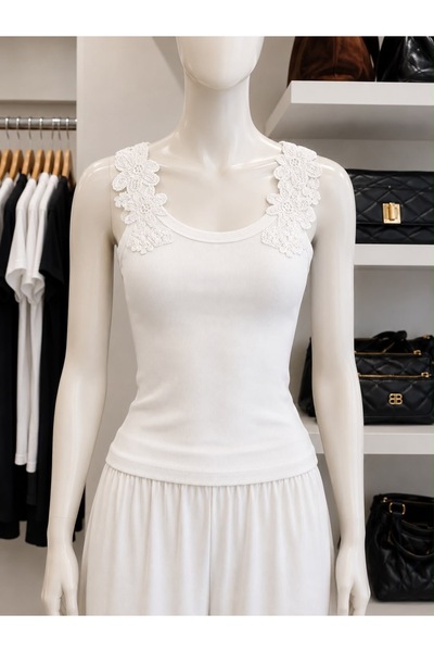 QUSTYLE Tricou cu dantelă pe umeri