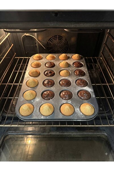 Genel Markalar 24’lü Muffin Kek Kalıbı Yanmaz Yapışmaz Paslanmaz Çelik
