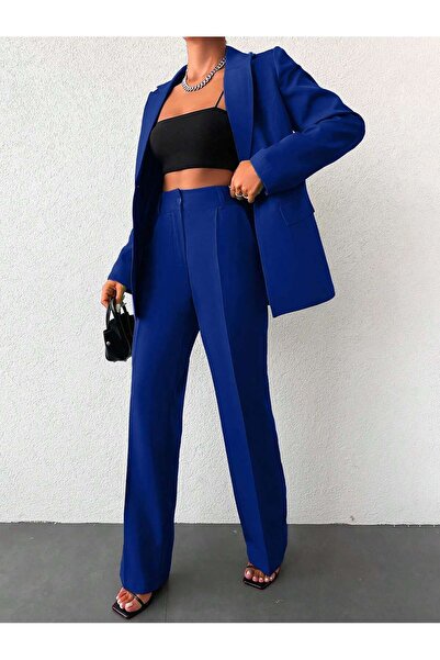 Tek Düğmeli Ve Geniş Paça Pantolonlu Blazer Takım Elbise
