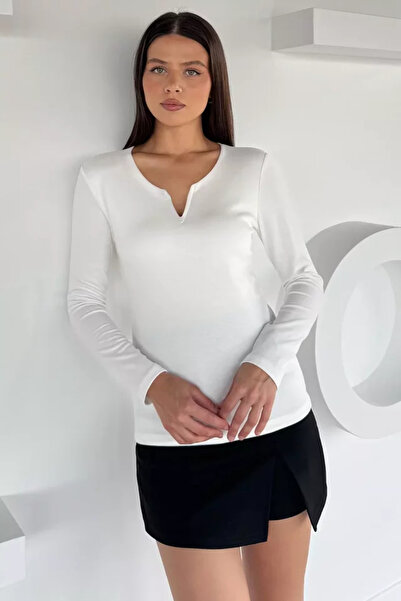 TOZLU Front Detailed V-Neck Basic Blouse