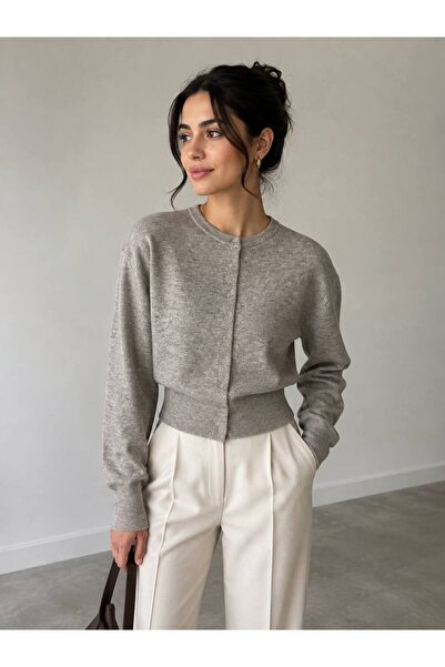 LOKADI Women's Buttoned Knitwear Crop Cardigan - Crew Neck Soft Texture