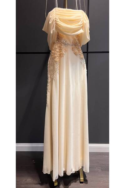 main drees فستان مناسبات أوف شولدر ناعم لون بيج