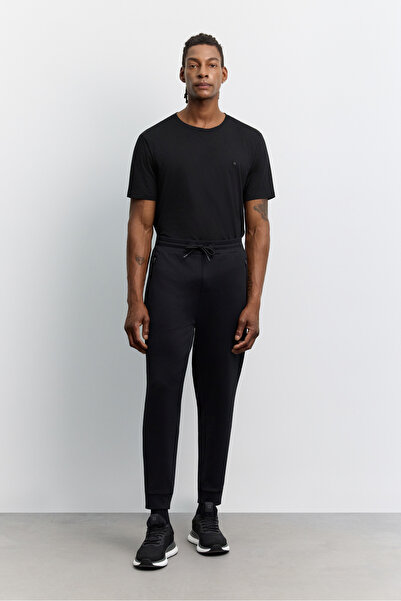 Avva Men's Black Elastic Waistband, Side Pockets, Mesh Detail Technical Jogge...